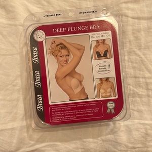 Deep Plunge Sticky Bra